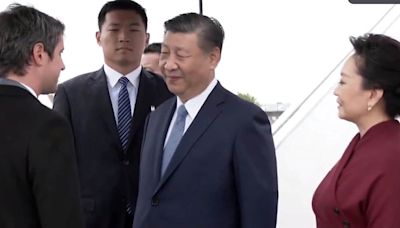 Xi Jinping arrives in France to begin his European tour – video