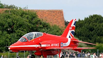 Famous Red Arrows set to return to Southend Airport tomorrow - all the timings