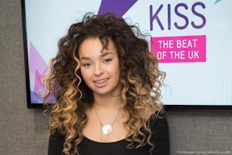 Ella Eyre