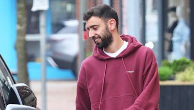 Man Utd injury doubt Bruno Fernandes pictured wearing a protective cast