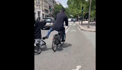 Tyshawn Jones, star du skateboard, jeté à terre par un cycliste, se souviendra de son passage à Paris