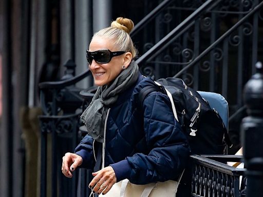 Goodbye, Manolos! Sarah Jessica Parker’s Unlikely Summer Shoe Is a Clog