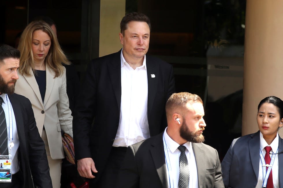 Elon Musk sees another big advisory firm come out against his multibillion dollar pay package