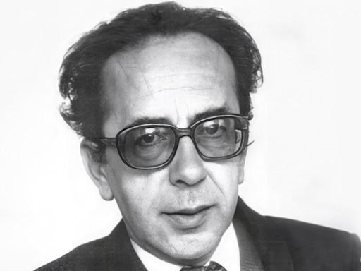 Renowned Albanian novelist Ismail Kadare dies at the age of 88