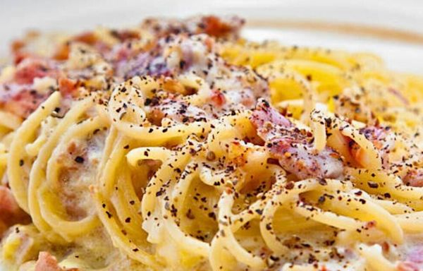 Mary Berry’s ‘delicious’ bacon pasta recipe can be cooked in just 15 minutes