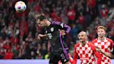Goretzka estará fuera; Bayern Munich confirma que se fracturó la mano el sábado