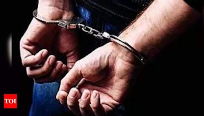 Police arrest man for stealing laptops from hospitals in Mumbai and Pune | Mumbai News - Times of India