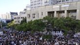 Abrazo simbólico al Hospital de Clínicas: por una protesta convocada por la UBA hay corte total en avenida Córdoba