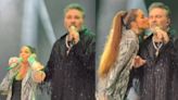 VIDEO: El beso de Lucero y Mijares en concierto que enloqueció a los fans de la pareja divorciada