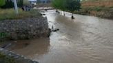 Las máquinas de la Mancomunidad seguirán arreglando los caminos de Caudete tras las fuertes lluvias