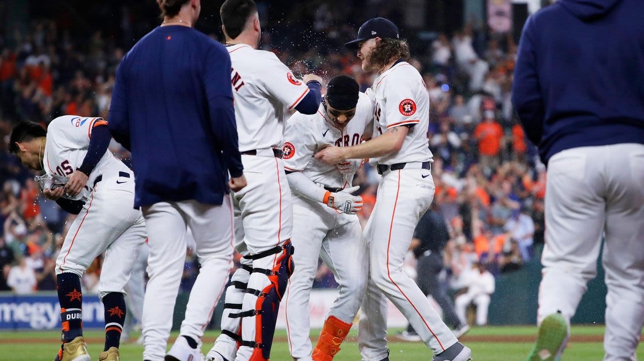 Kyle Tucker homers twice, Peña's RBI in 10th lifts Astros to 6-5 win over Angels