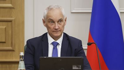 Putin entrega a Defesa a um economista para limpar os quartéis