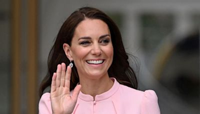 Kate Middleton se sente culpada por não retornar aos deveres reais durante tratamento de câncer, diz jornal