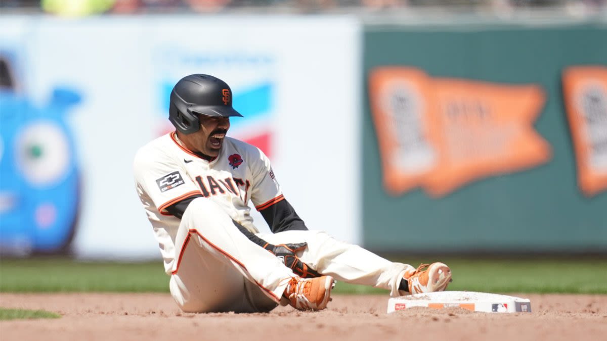 Wade injury opens door for Flores, presents Giants with roster dilemma