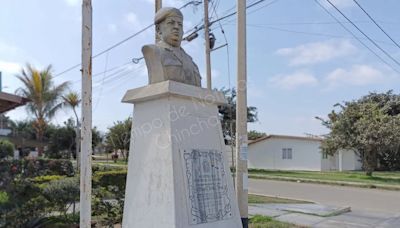 Venezolanos que viven en Chincha piden que se retire estatua de Hugo Chávez colocada en 2013