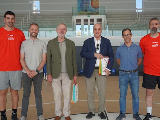 El Campus BasketLife celebra su tercera edición en Ontinyent con la visita de los cónsules de Polonia y Guatemala