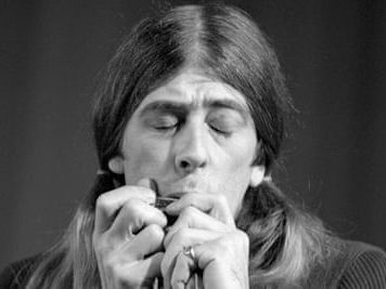 John Mayall, pioneering figure of British blues, dies aged 90