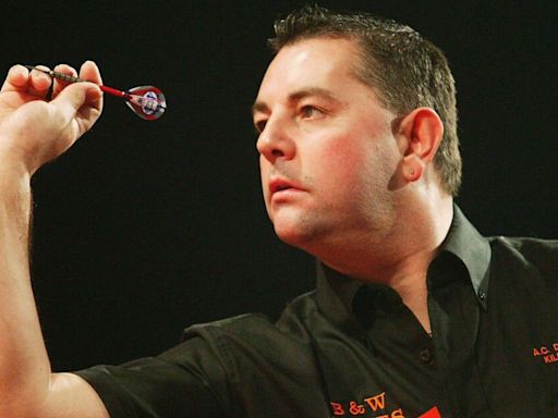 Darts legend who beat Taylor and Bristow plotting comeback after injury woe