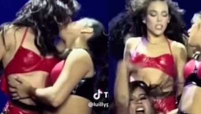 Danna Paola besa bailarina en el escenario y es criticada
