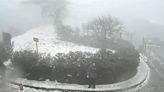 陽明山「賞雪第一排」有機會下雪！氣象局一宣布就會啟動交通管制加掛雪鏈