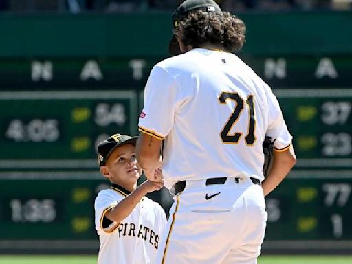 On Roberto Clemente Day, Pirates honor the late Hall of Famer by wearing his retired No. 21