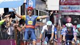 Jonathan Milan gana al sprint en una jornada de caídas en el Giro