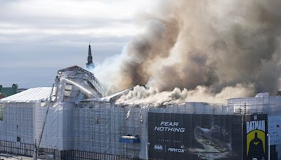 Incendio en antigua bolsa de Copenhague continúa fuera de control pero sin heridos