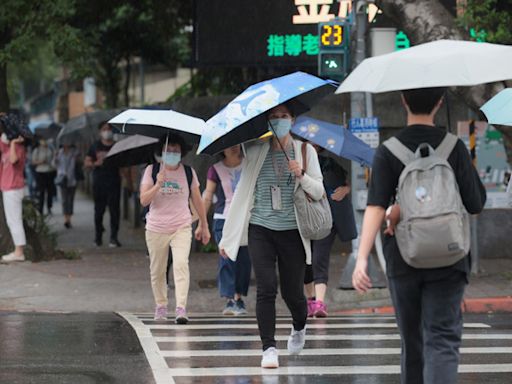 午後雷雨鞋子全濕！7招甩濕臭鞋 1元硬幣有奇效 - 生活