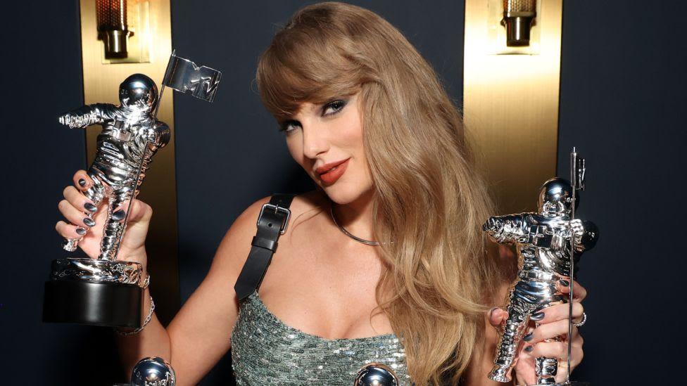 Swift makes MTV history while Katy Perry sparkles