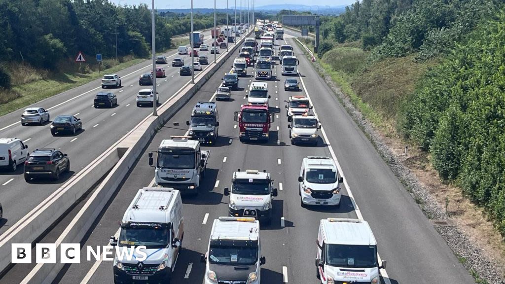 Hundreds join M5 convoy in memory of Droitwich businessman