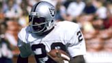 Raiders pull Clarence Davis obituary after learning 'Sea of Hands' star is still alive