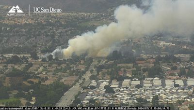 Brush fire breaks out in Newbury Park