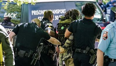 VIDEO: Reprimen a estudiantes en una universidad en Atlanta durante protesta pro-Palestina