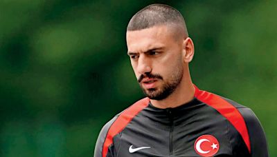 Turkey condemn Demiral ban for wolf salute