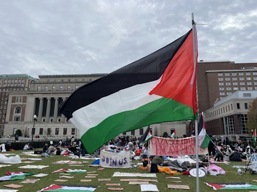 La sentada pro Gaza en la Universidad de Columbia continúa pese a arrestos y expulsiones