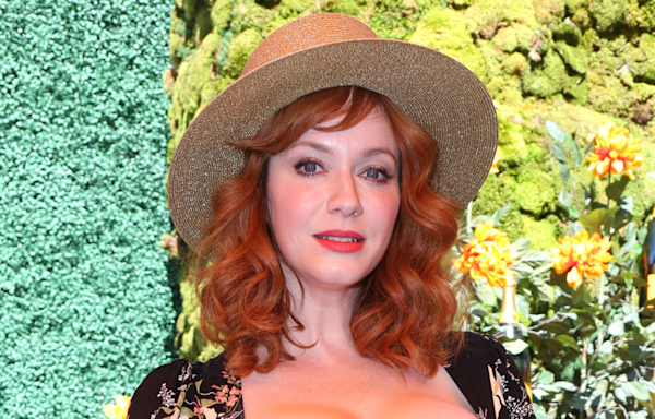 Christina Hendricks Reenacts Wedding for Her Mom Battling Alzheimer’s