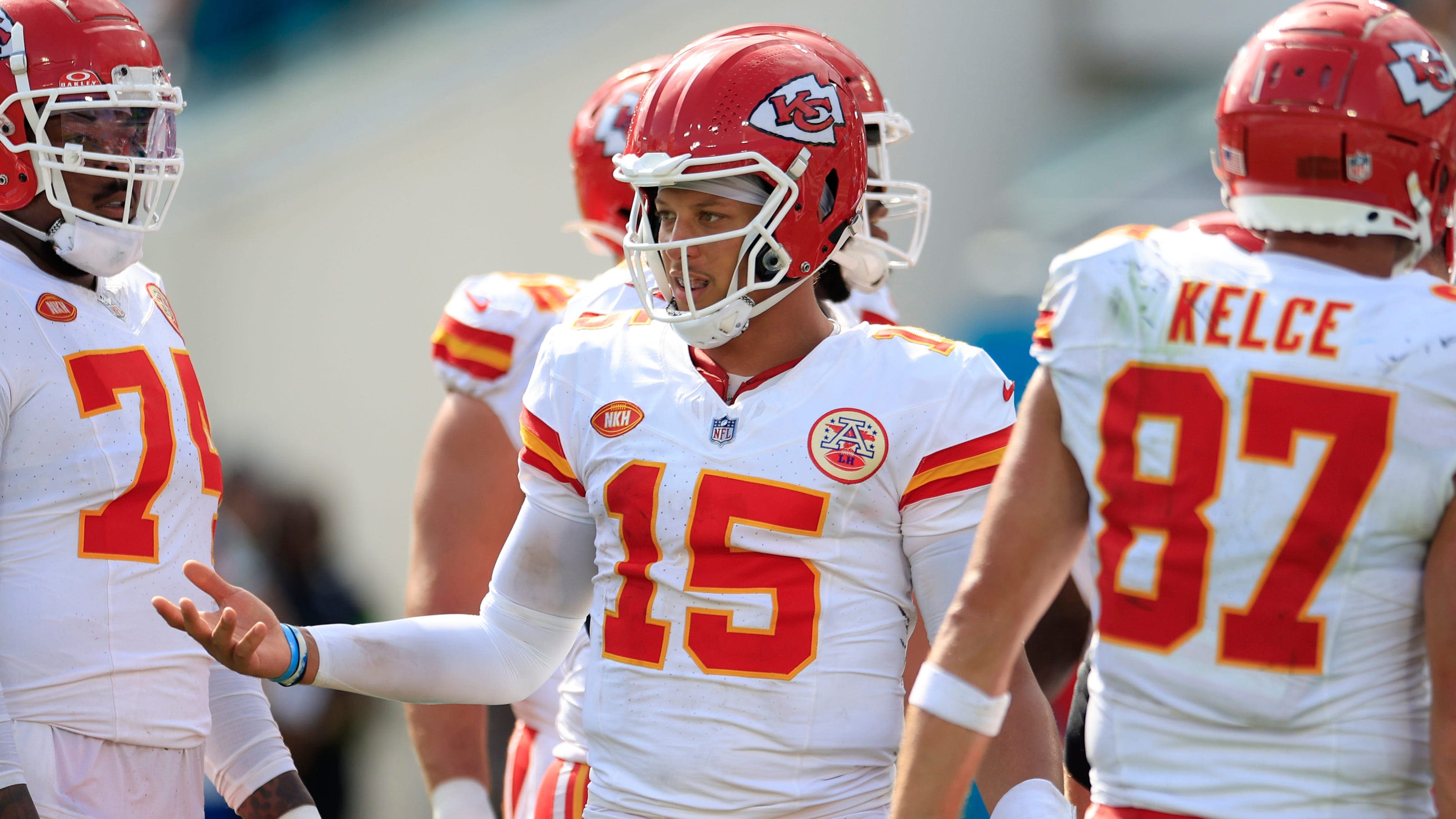 NFL power rankings: Chiefs, 49ers lead the way in Super Bowl odds ahead of 2024 season