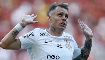 António Oliveira manda recado a Róger Guedes após jogo do Corinthians: "Se puder..."