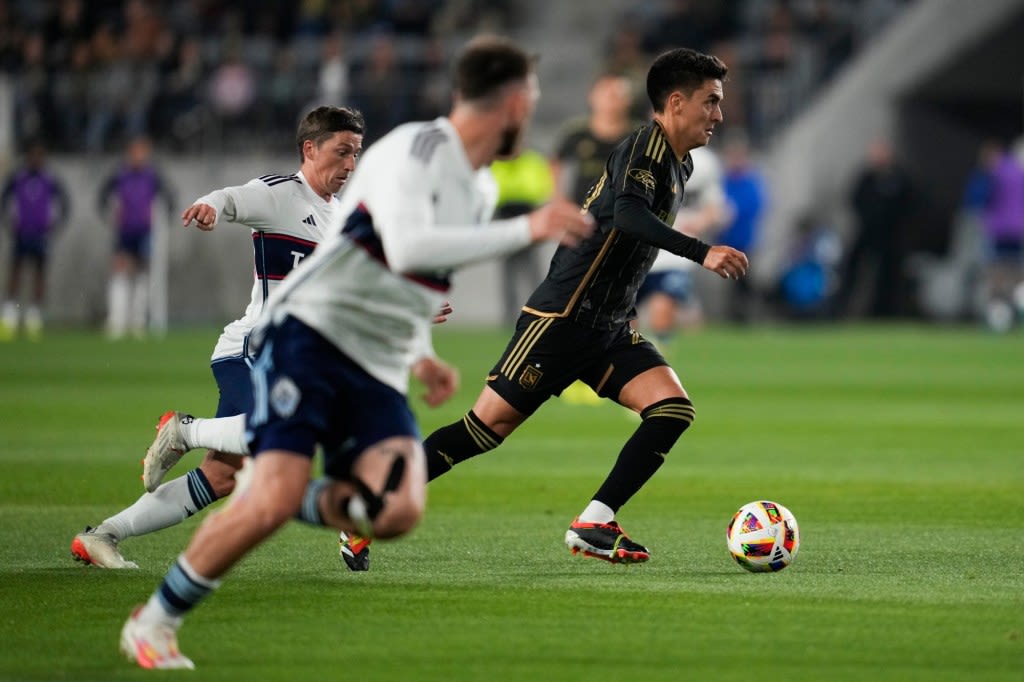 Cristian Olivera scores twice as LAFC beats Whitecaps