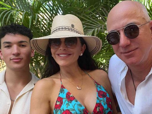 Lauren Sánchez Celebrates Son Nikko’s Graduation with Fiancé Jeff Bezos and Ex Tony Gonzalez