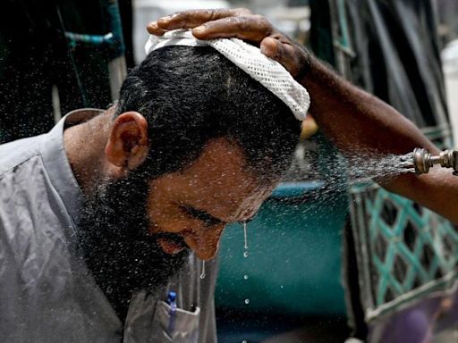 Deaths mount as Pakistan swelters in heatwave