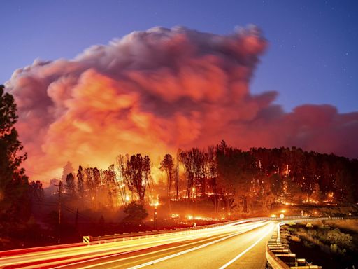 People flee Idaho town through a tunnel of fire and smoke as Western wildfires spread - WTOP News