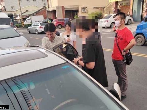 假藉投資詐騙 北斗警查獲取款車手