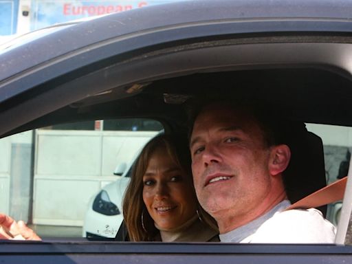 Jennifer Lopez and Ben Affleck Seen Smiling in Car, But Source Says Tension Is "High"