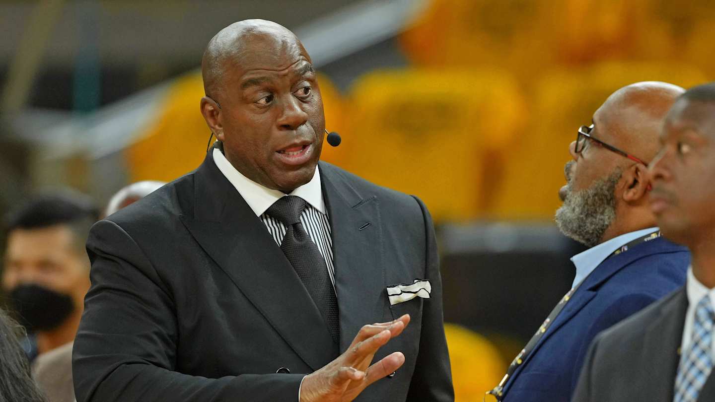 Magic Johnson Reacts To Commanders-Giants Game