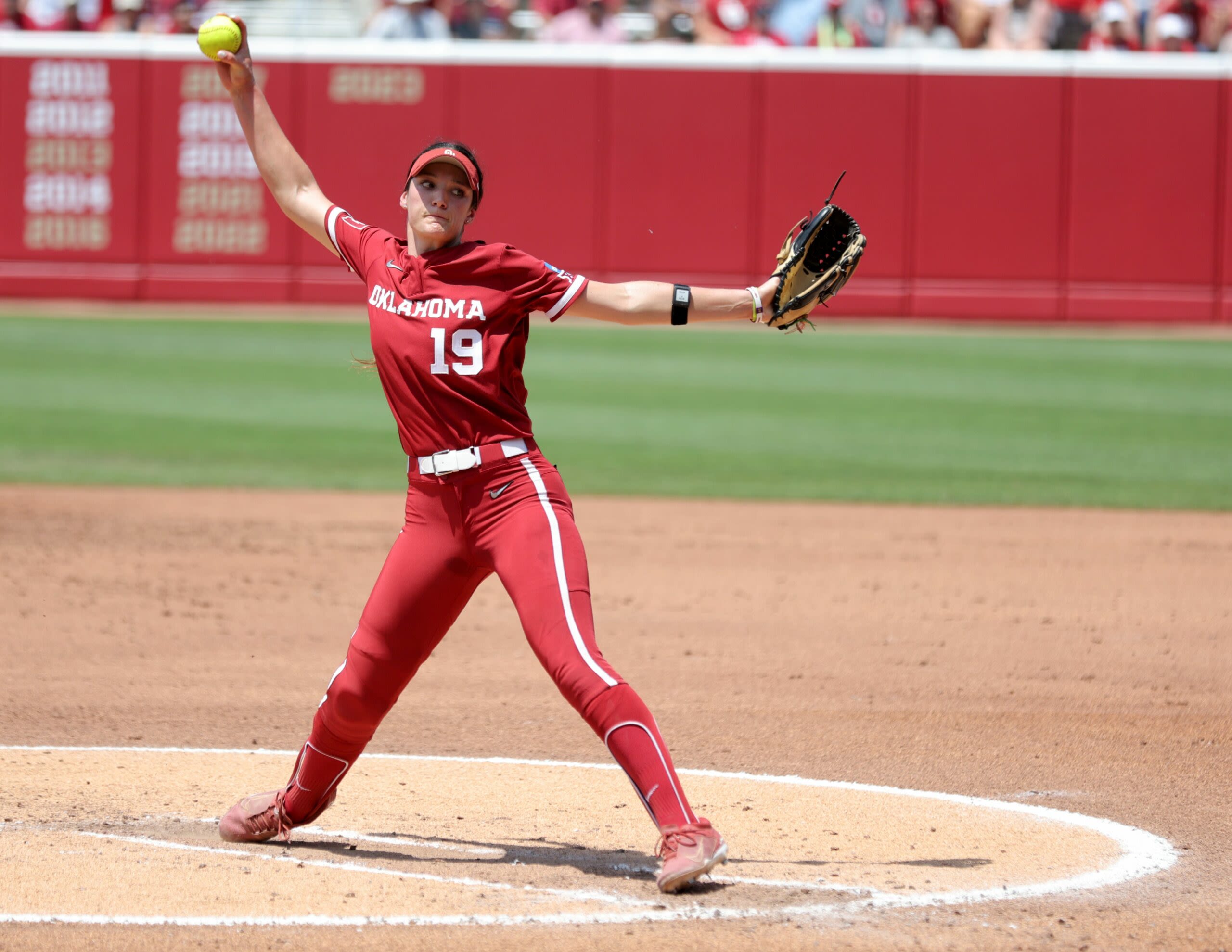 Nicole May, Kelly Maxwell dominant in Oklahoma Sooners Norman Regional sweep