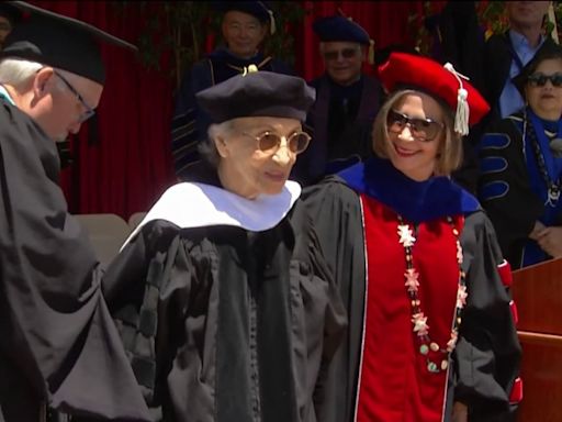 Retired park ranger Betty Reid Soskin receives honorary degree at Cal State East Bay