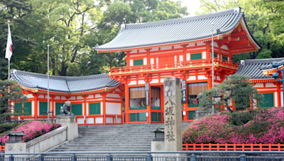 快被遊客玩壞！京都八坂神社「立新規定」 日本網友氣炸：會遭天譴 | 蕃新聞