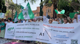 Enfermeros de una nueva plataforma salen a la calle en Málaga: "La sanidad no se vende, se defiende"