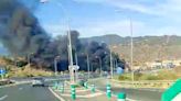 Un autobús arde en plena autovía de Málaga